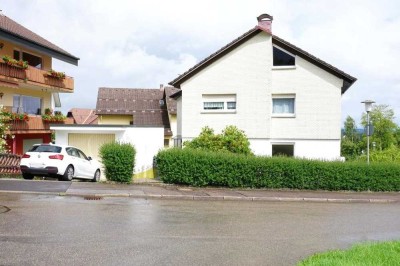 Zweifamilienhaus in ruhiger Wohnlage von Loßburg (Rodt) zu verkaufen.