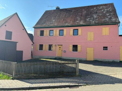 Günstiges 6-Raum-Bauernhaus in Rohr