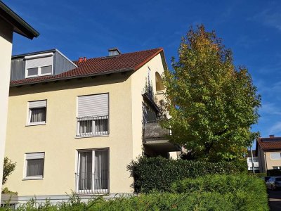 Stadtnahe, sehr helle 2 Zimmer-Wohnung mit EBK und Terrasse in Berghausen, Pfinztal in grüner Lage