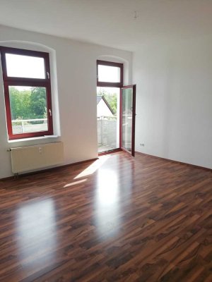 2,5 RW mit Balkon in Top saniertem Altbau mit 1A Infrastruktur