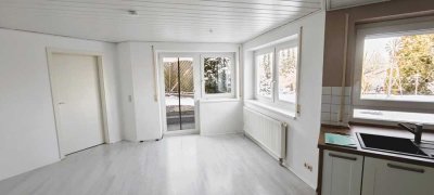 Geschmackvolle 2,5-Raum-ELW-Wohnung mit Terrasse und EBK in Maselheim