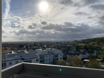 Wunderschöne sanierte 3-Zimmer Wohnung, mit traumhaftem Blick auf Frankfurt!