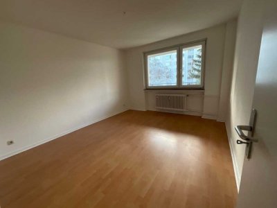 Neu renovierte 3-Zimmer-Wohnung wartet auf neue Mieter!