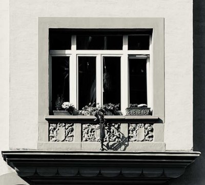 Geschmackvolle, gepflegte 5-Zimmer-Wohnung mit Balkon und EBK in Darmstadt