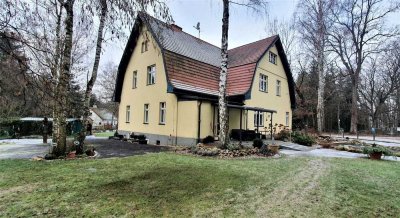 Landhausvilla mit zwei Wohneinheiten