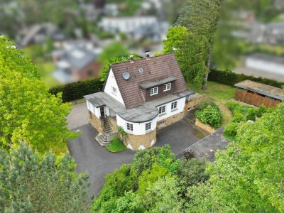 Freistehendes Einfamilienhaus mit Gewerbeanteil