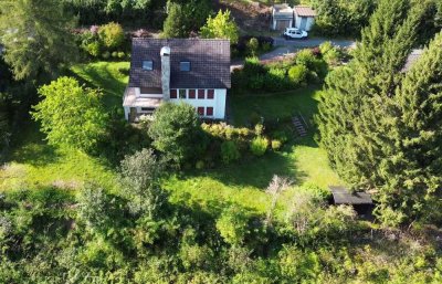 Traumhaus im Erholungsgebiet mit Carport und großem Garten