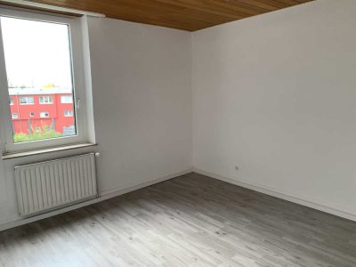 Geräumige, günstige 4-Raum-Wohnung in Velbert-Mitte