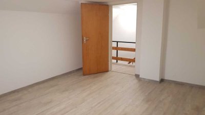 Attraktives Zimmer in 4er-WG mit Dachterrasse in Erbach