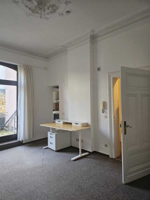 Studentenwohnung mit großem Balkon und Blick auf den Lousberg