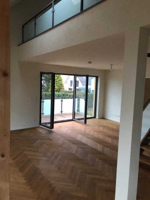 Neuwertige 4 Zimmer-Maisonette-Wohnung mit Balkon und Gartenmitnutzung in Pulheim