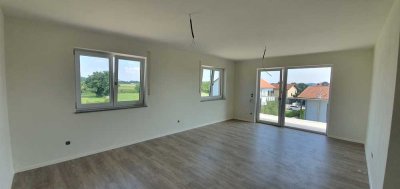 ...moderne 3-Zimmer Wohnung im 1. Stock mit Lift + großem Balkon in ruhiger Lage in Mühldorf....