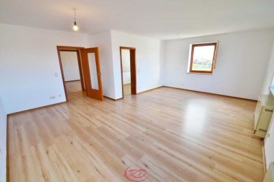 Renovierte 2-Zimmer-Erdgeschosswohnung ++Decker Immobilien++