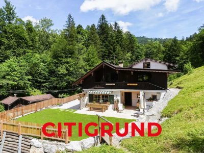 Am Alpbach - Individuelles Zweifamilienhaus in idyllischer Lage am kleinen Tegernseer Berg