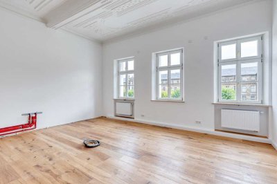 Kernsanierte Altbauwohnung mit Schlossblick