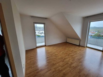 4 Zimmer, Küche, Bad, Balkon + Abstellraum und Keller