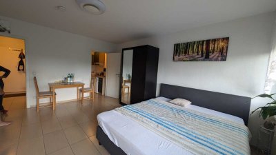 Stilvolle 1-Zimmer-Wohnung mit Balkon und EBK in Erlangen