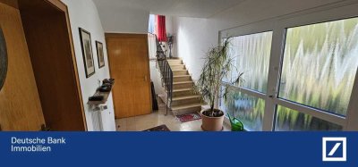 Einfamilienhaus in guter Lage mit Terrasse, Balkon und Garten