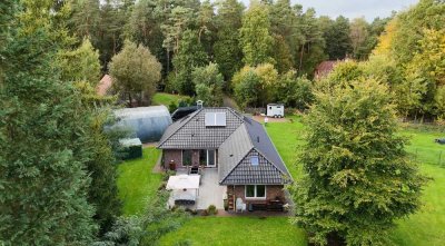 Modernes Wohnen im Grünen – Bungalow auf ca. 3.338 m² Grundstück in Buchholz Suerhop