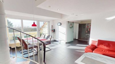 Helle und moderne Maisonette- Wohnung mit Garage und EBK in Solingen