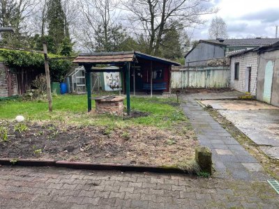 Kleine Doppelhaushälfte Fachwerkhaus Sanierungsbedürftig