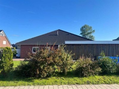 Leben im Nordseebad Otterndorf! Moderner Doppelhaus-Bungalow mit schönem Grundstück!