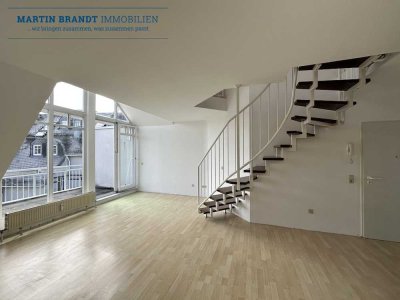 Über den Dächern von Idstein! Sonnige 2 Zimmer Maisonette Wohnung mit Balkon im Herzen der Stadt