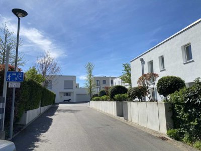 Modernes Traumhaus mit Sauna und Blick in die Rheinebene