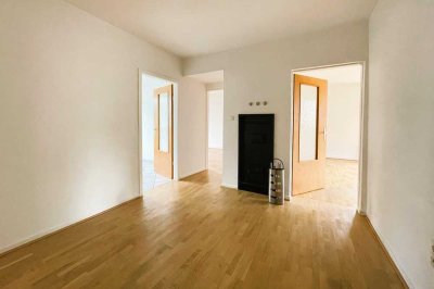 TOLLE 4-ZIMMER-WOHNUNG MIT BALKON - PERFEKT FÜR DIE FAMILIE