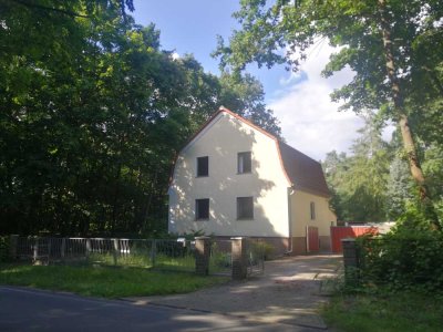 Günstiges 6-Zimmer-Einfamilienhaus in Zossen