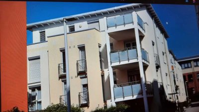 Helle 3,5-Raum-Penthouse-Wohnung mit EBK in Reutlingen