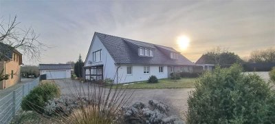 Börs Immobilien ++ DHH 17237 Weisdin in Seenähe zum Mittelsee und zum Langen See