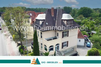 Einzigartige Villa mit Nebenwohngebäude im Herzen der Stadt, denkmalgeschützt und ausbaufähig