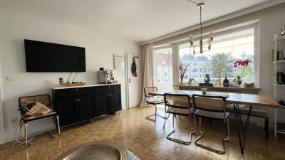 Geschmackvolle, helle und ruhige 2-Zimmer Wohnung mit großer Loggia im Herzen Schwabings