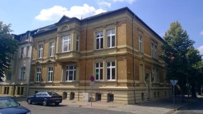 Barrierearme Hochparterre-Wohnung im sanierten Altbau in zentraler Lage und Bahnhofsnähe