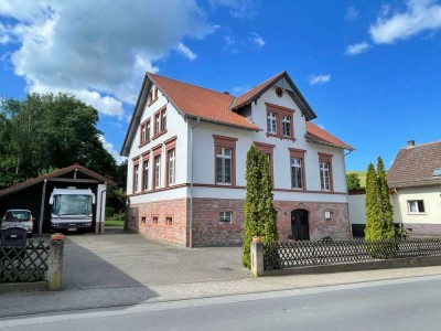 ***GERÄUMIGES STADTHAUS IN LÜTZELBACH MIT GROSSEM GARTEN***