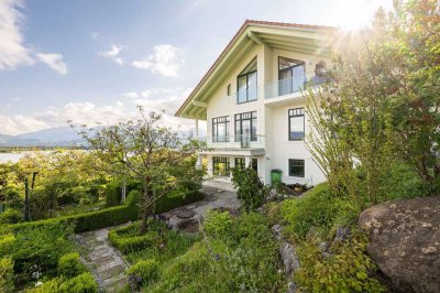 Luxusvilla mit Blick über den Hopfensee