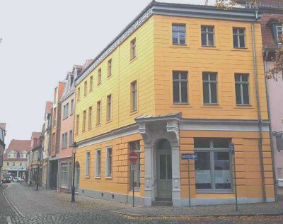 Wohnen und/oder Arbeiten -barrierearme 3 -Raum-Einh., mit Einbauküche u. Terrasse in histo. Altstadt