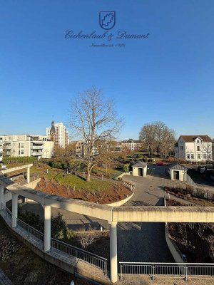 Möblierte 2-ZKB-Wohnung mit EBK, Garage und Balkon im Park Vauban