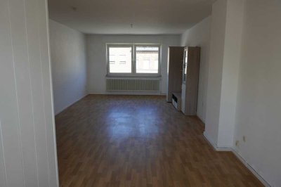 Schönes 1 Zimmer Apartment im I. OG in MG-Giesenkirchen.