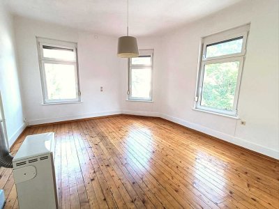 ** AUFGEPASST - freies WG-Zimmer in Bad Cannstatt **