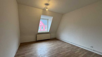 Charmante 2-Zimmer-Wohnung mit Loggia in Kiel-Gaarden