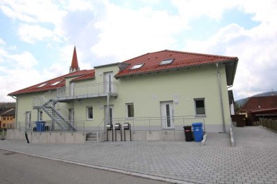 OH-107-24   35 Autominuten von Regensburg - 4-Zimmer-DG-Wohnung in Zell