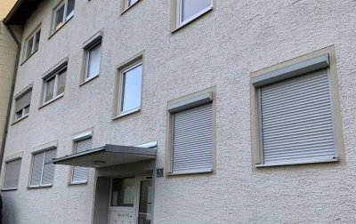 Sanierte 2-Raum-Wohnung mit Balkon und Einbauküche in Oberstaufen