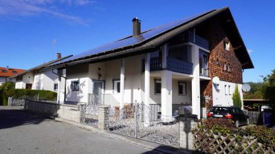 Mehrfamilienhaus - 4 Wohnungen  mit Photovoltaikanlage