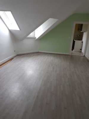 2.Zimmerwohnung DG, Küche, Bad