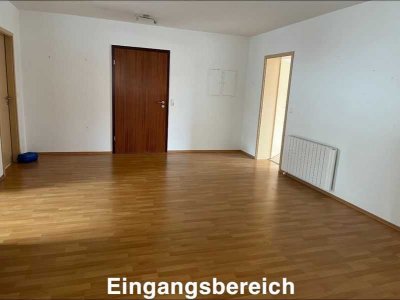 Attraktive und modernisierte 3,5 Zimmer-Wohnung mit Einbauküche und Balkon in Meßstetten