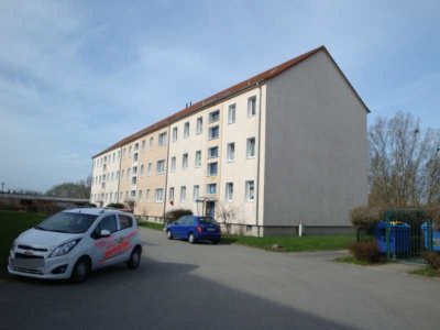 Umfangreich- renovierte 2 Raum-Wohnung in Velgast !