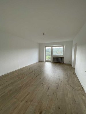 Gepflegte 2-Zimmer-Wohnung mit Garage und Balkon