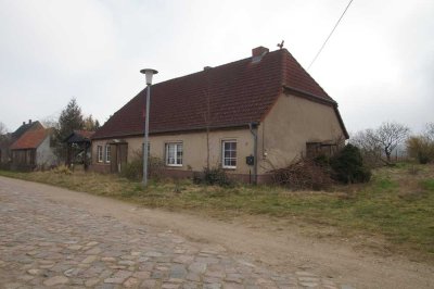 Wohnhaus in idyllischer Lage mit freiem Blick